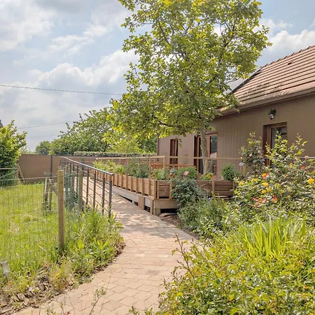 Feriehus Eden De L'oust Bains-sur-Oust